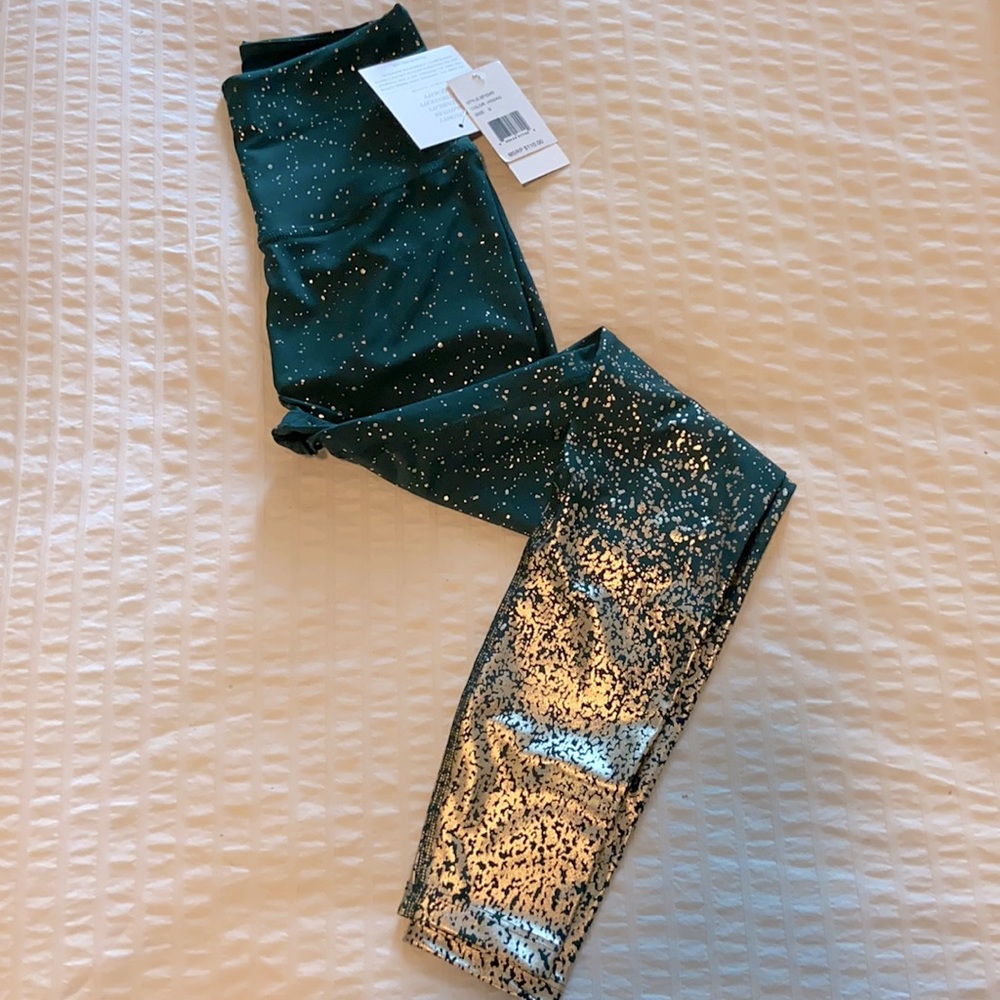 NWT Beyond Yoga shine on leggings